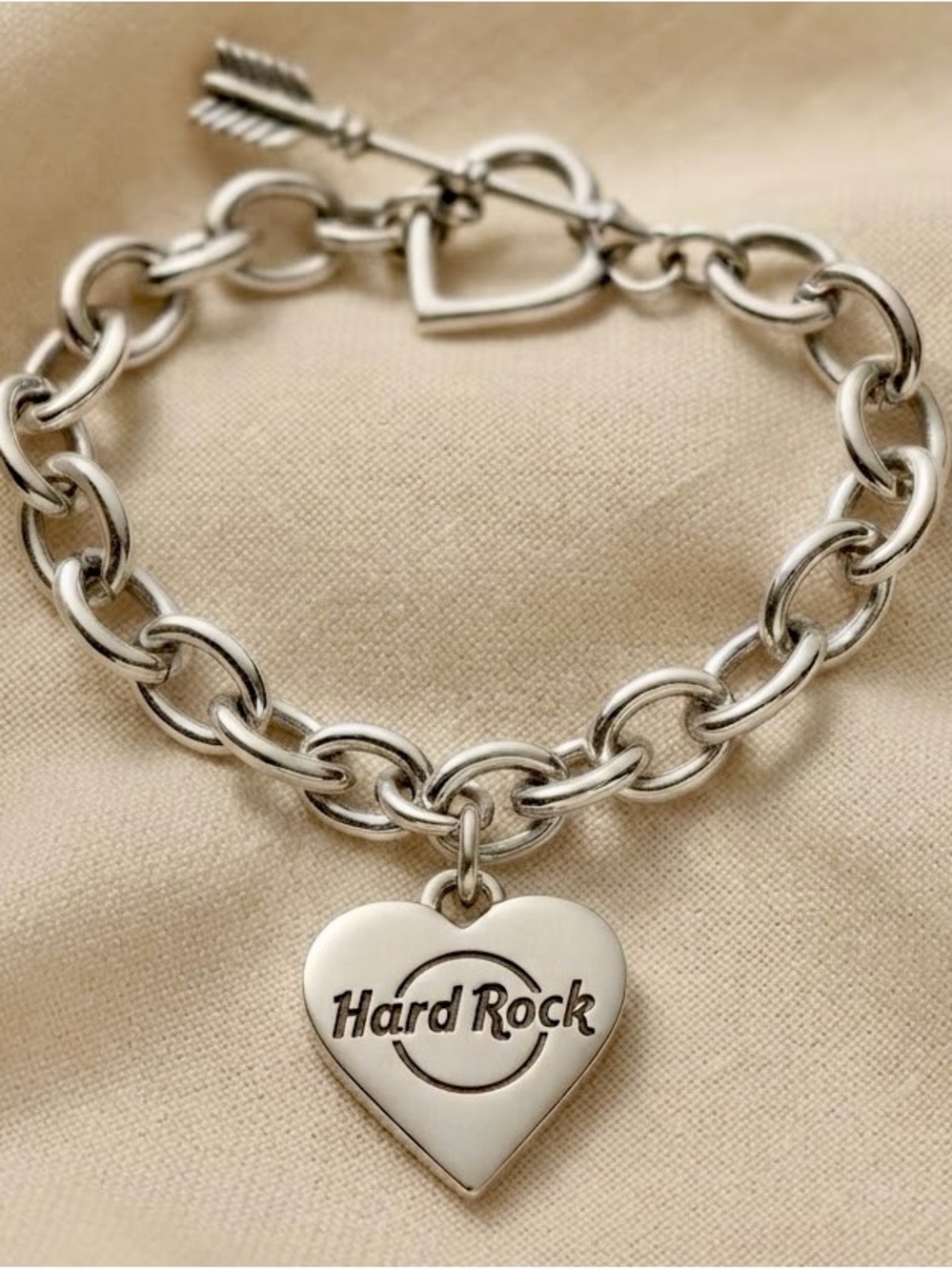 Hard Rock Cafe “Live Love Rock” Heart Charm Chunky Chain Bracelet Silver 8.25”